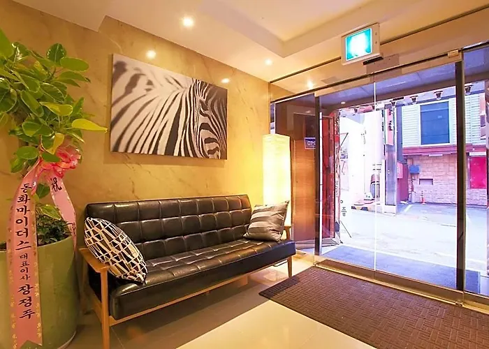 Shinchon Brown Dot Shinchon Branch Hotel 2*