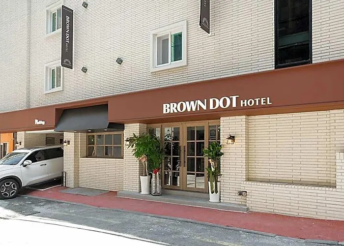 Shinchon Brown Dot Shinchon Branch