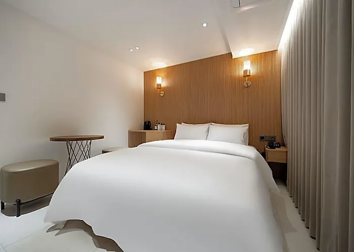 Shinchon Brown Dot Shinchon Branch Hotel 2*