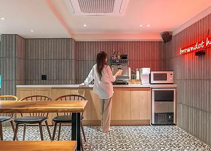 Shinchon Brown Dot Shinchon Branch Otel