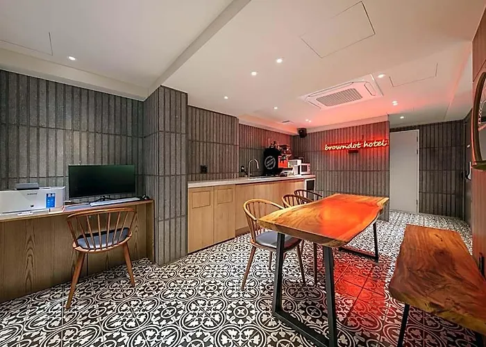 Shinchon Brown Dot Shinchon Branch Otel 2*
