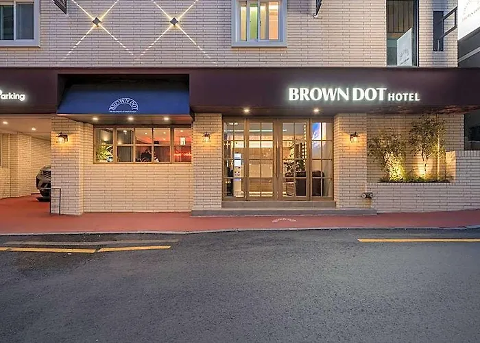 Shinchon Brown Dot Shinchon Branch Seul