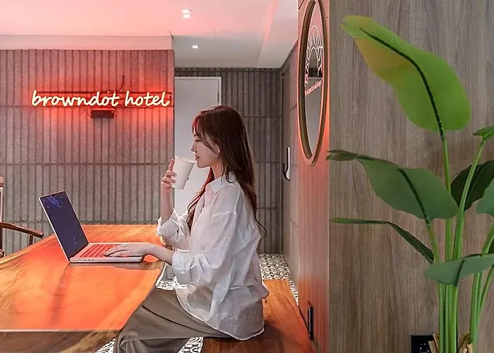 Shinchon Brown Dot Shinchon Branch 2*